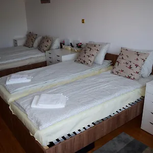 Pensiunea - Cazare Si Evenimente Bed & Breakfast